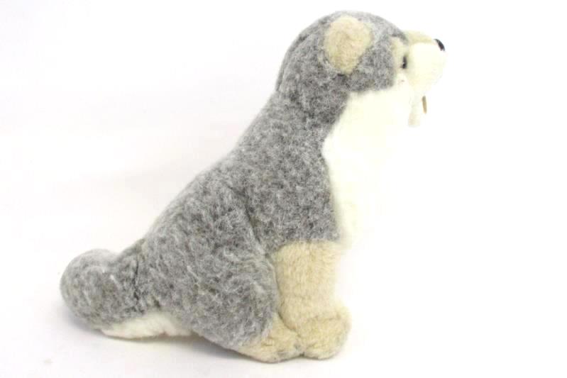 Defenders Of Wildlife Plush Howling Wolf Retired 9in Tall