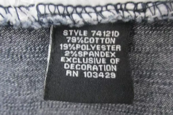 Intro Love The Fit Women's Dark Blue Denim Capri Jeans Sz 12 Stretch Cuff Detail