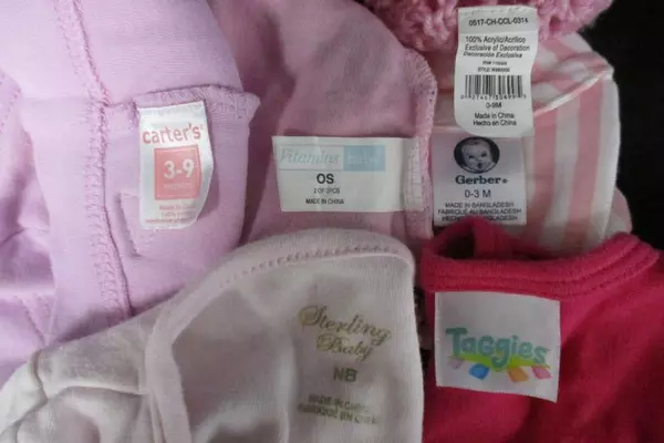 Newborn Baby Mixed Lot 18 Washcloths 5 Hats 2 Snap Up Tops Gloves Rec Blanket