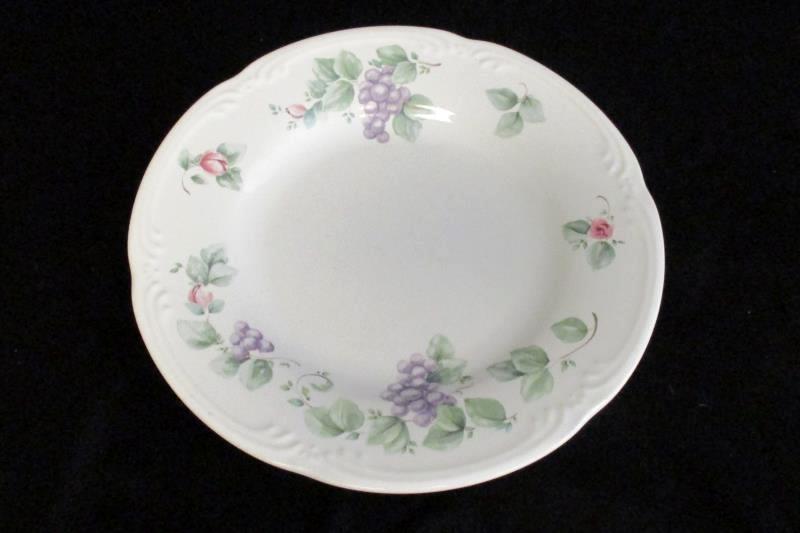 Pfaltzgraff Vintage Dessert Salad Plate 8 Inch Grapevine Pattern USA Replacement