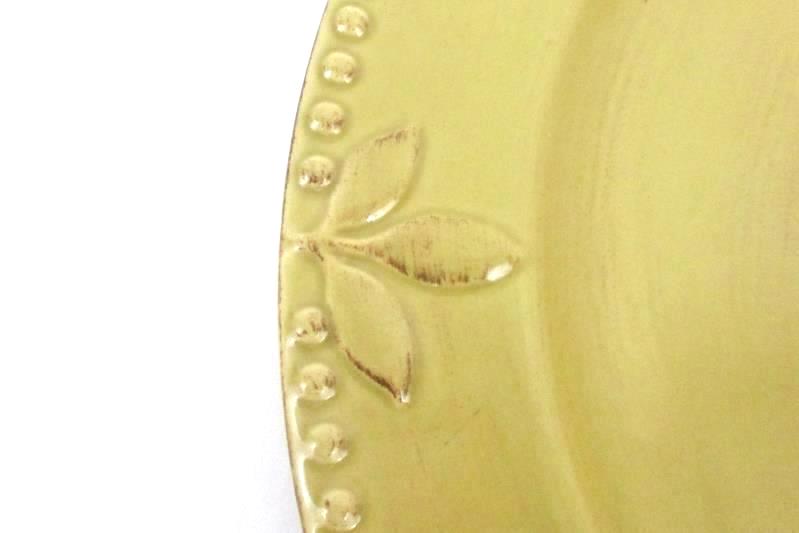 Signature Housewares Sorrento Stoneware Serving Plate 14in Leaf Design Gold