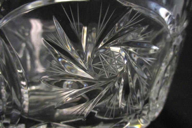Vintage Clear Pressed Glass Bowl Starburst Etched Star Detail Floral 7in