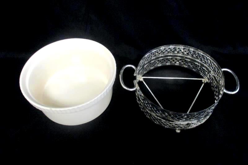 Vintage Oven To Tableware Off White Casserole Dish Silver Metal Holder England