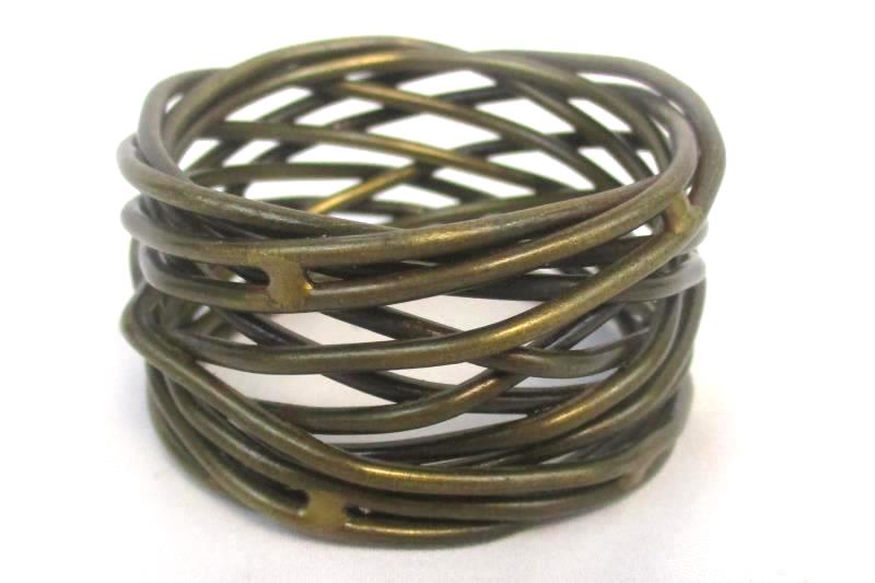 Set of 2 Metal Napkin Rings Holders Brass Painted Wrapped Wire Look Table Decor