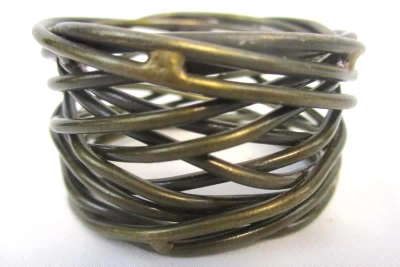 Set of 2 Metal Napkin Rings Holders Brass Painted Wrapped Wire Look Table Decor
