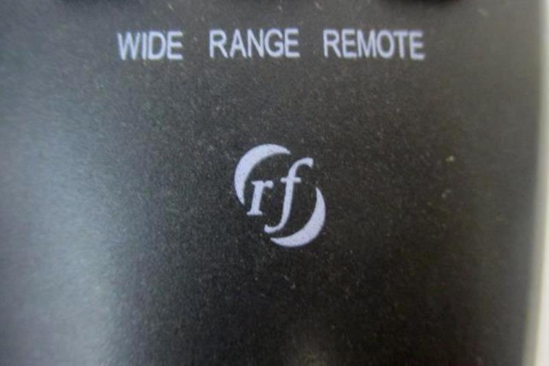 Lot of 2 RCA Wide Range Universal Remotes TV DVD VCR Replacements Black