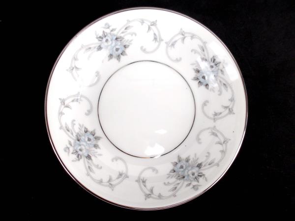 Salad Plates 2 Fruit Bowls 2 Japan Roses Replacements ~Fleurette by Empress #601