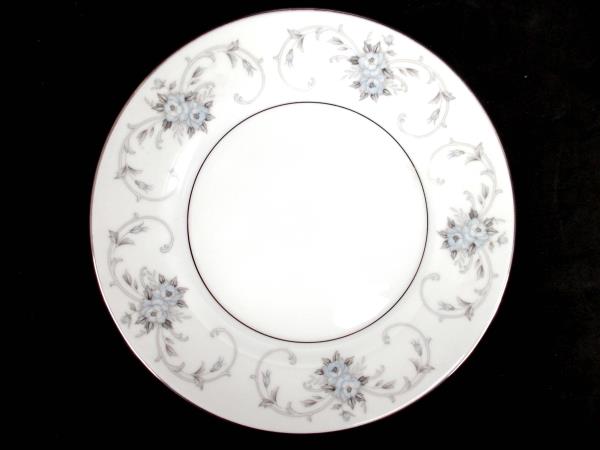 Salad Plates 2 Fruit Bowls 2 Japan Roses Replacements ~Fleurette by Empress #601