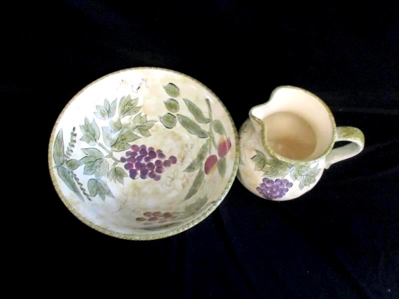 Tabletops Unlimited Sorento Hand Painted Pitcher And Wash Bowl Set Grapes