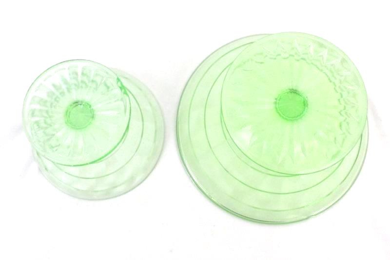 Lot of 8 Anchor Hocking Green Depression Glass Dessert Dishes and Serving Dish