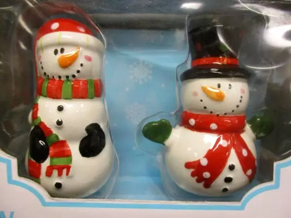 Boston Warehouse Snowman Salt And Pepper Shaker Set 91063 Original Box