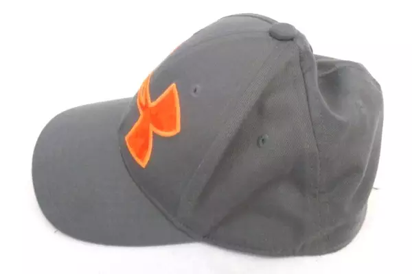 Under Armour Youth Size S/M Baseball Cap Hat Signed by Unknown Players Gray