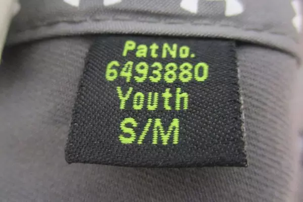 Under Armour Youth Size S/M Baseball Cap Hat Signed by Unknown Players Gray