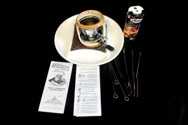 2004 Hershey's Indoor Outdoor S'mores Maker