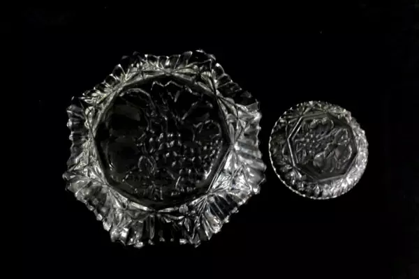 Lot of 2 Vintage Clear Cut Glass Saw Tooth Rim Fruit Design Serving Dish Bowls