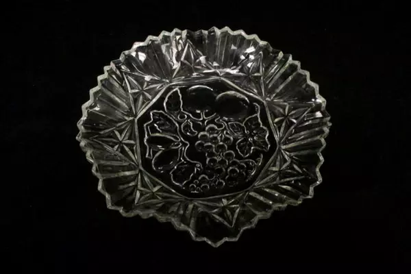 Lot of 2 Vintage Clear Cut Glass Saw Tooth Rim Fruit Design Serving Dish Bowls