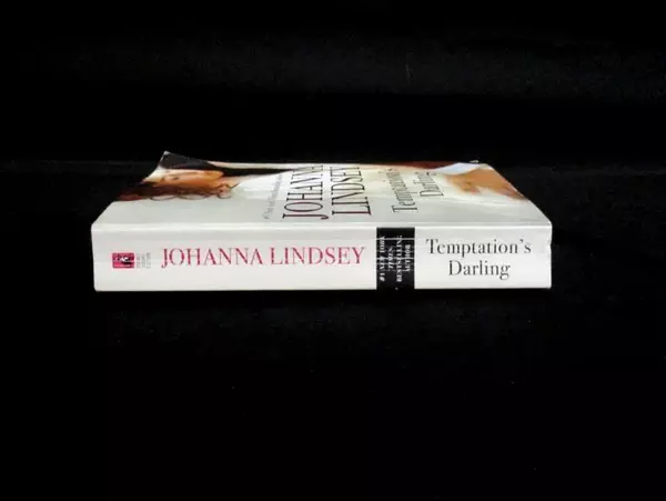 Temptation's Darling by Johanna Lindsey Paperback Pocket Books 2020