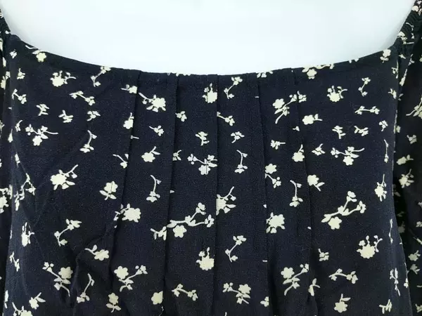 Ninas Stone Cold Fox Women's Crop Top Bell Sleeve Floral Navy Boho Size Medium