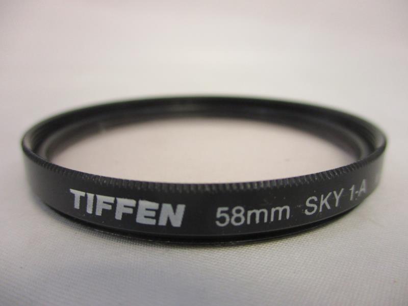 Tiffen 58mm Sky 1-A Camera Lens Screw-In Filter Black Metal Plastic Case USA