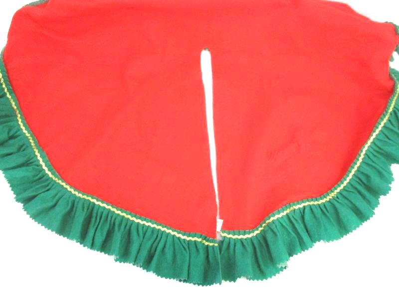 48 inch Christmas Tree Skirt Red Green Felt Gold Trim Christmas Eve Santa's Best