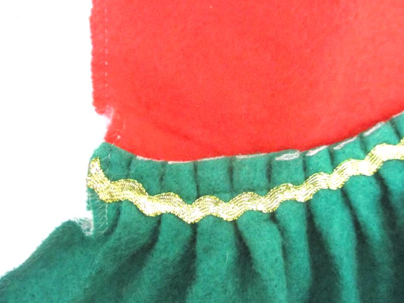 48 inch Christmas Tree Skirt Red Green Felt Gold Trim Christmas Eve Santa's Best