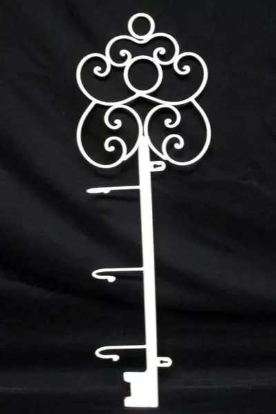 White Iron Skeleton Key Shaped Coat Rack Wall Mount