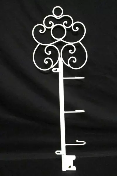 White Iron Skeleton Key Shaped Coat Rack Wall Mount