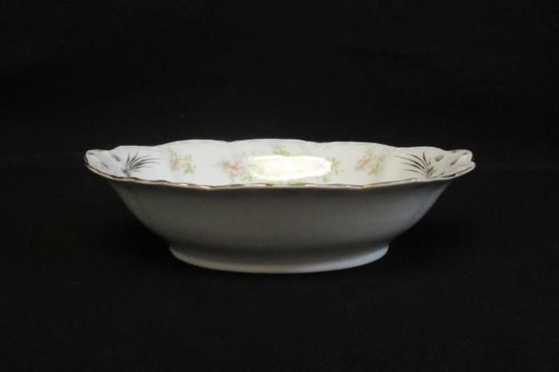 TK Thun Oval Vegetable Bowl Bohemia Czechoslovakia THU172