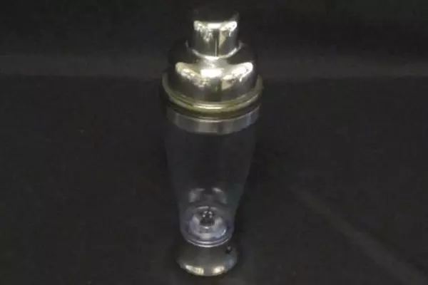 Rabbit Electric Mixing Smoothie Bottle Battery Powered Plastic Stainless Top