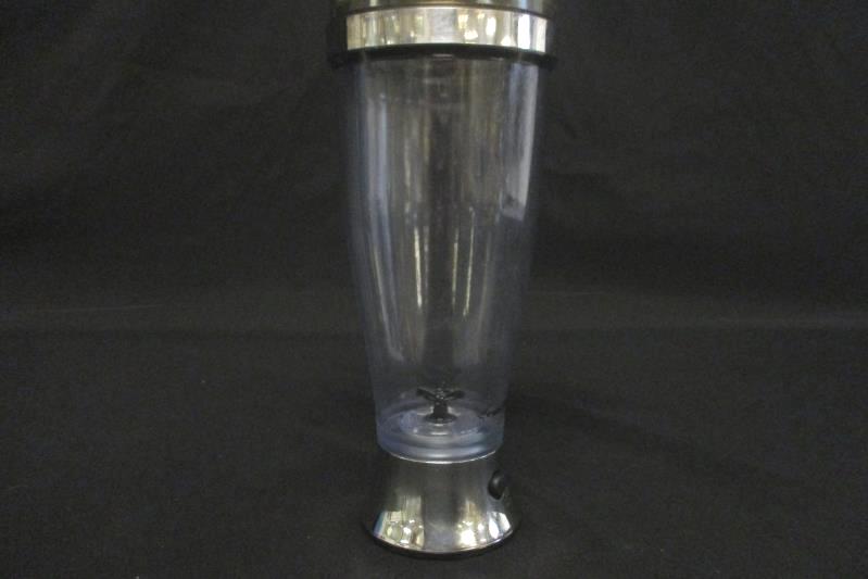 Rabbit Electric Mixing Smoothie Bottle Battery Powered Plastic Stainless Top