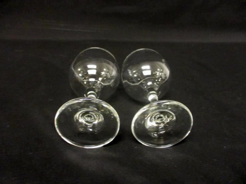 Set of 2 Wine Glasses Clear With Stem 5.5" Tall Dinner Parties Dinner Friends