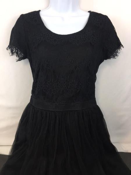 Pim + Larkin Women's Cocktail Little Black Dress Lace Tulle Cap Sleeve LBD Med