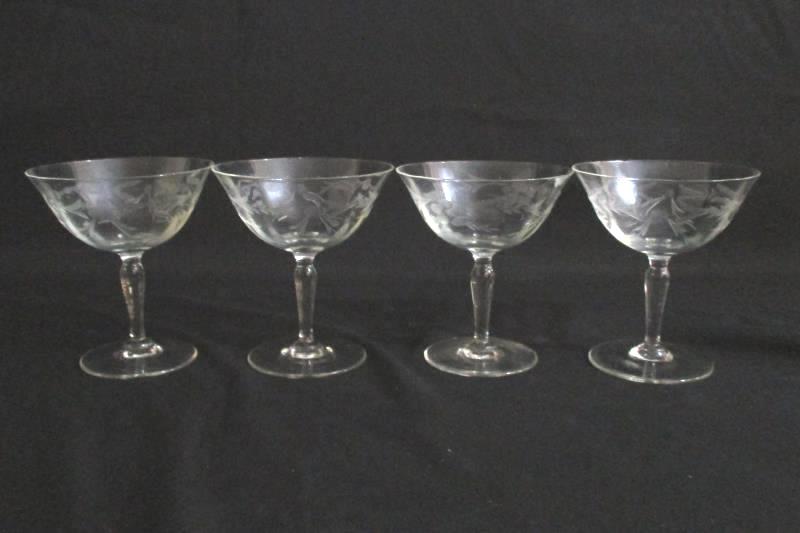 Lot of 4 Vintage Sherbet Wine Cocktail Glasses Clear Glass Floral Pattern 5 Inch