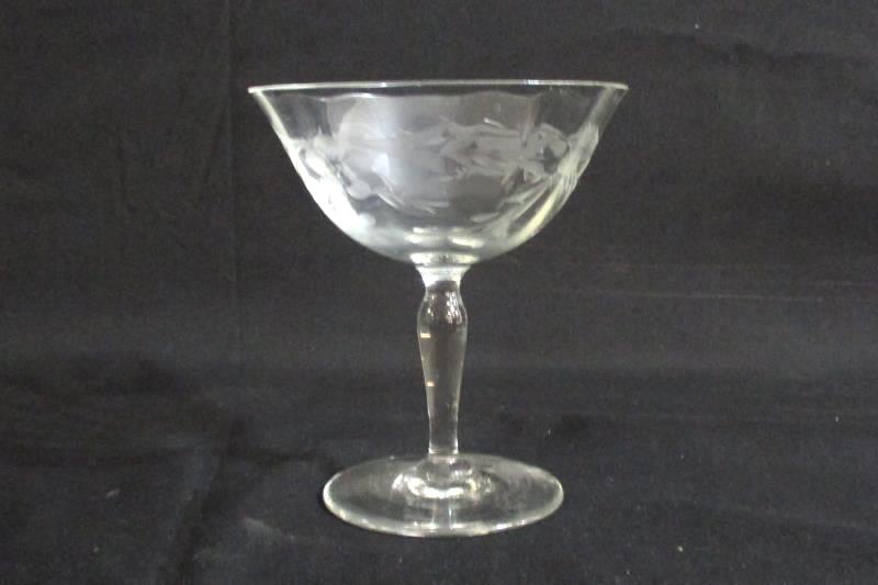 Lot of 4 Vintage Sherbet Wine Cocktail Glasses Clear Glass Floral Pattern 5 Inch
