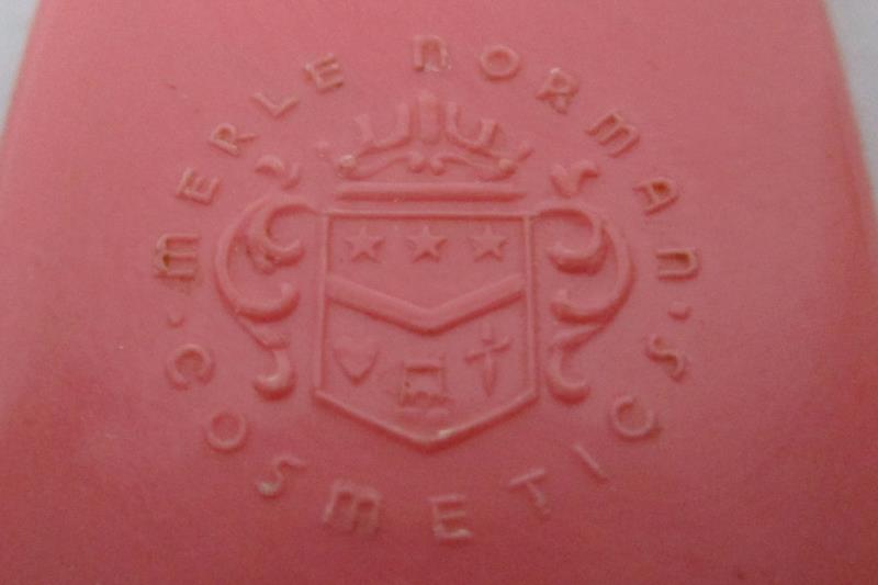 Vintage Merle Norman Cosmetics Brush Make Up Powder Compact Pink