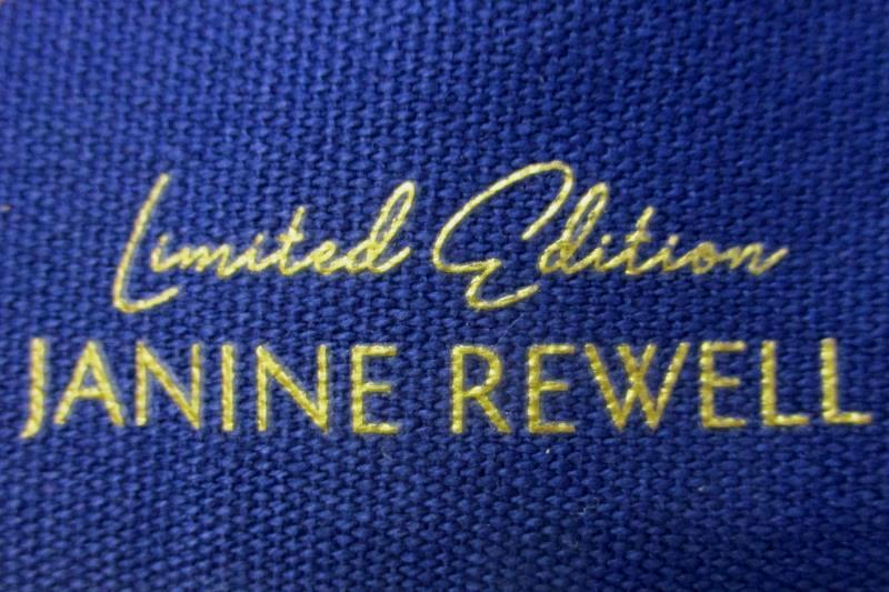 Kiehls Canvas Cosmetic Bags Travel Pouch Limited Edition Janine Rewell