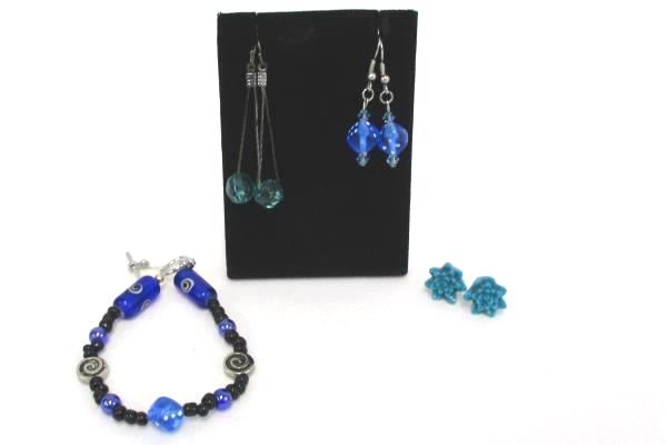 Lot of 3 Matching Jewelry Pieces Blue Teal Tone 3 Sets Earrings Bracelet