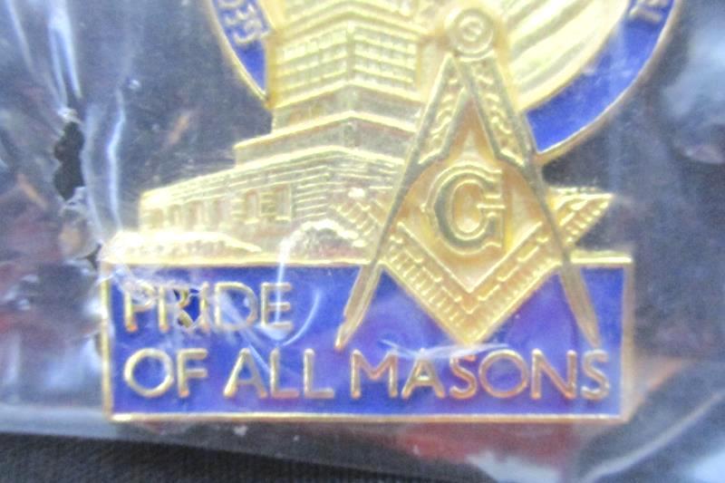 George Washington Masonic National Memorial Pendant Enamel and Gold Tone