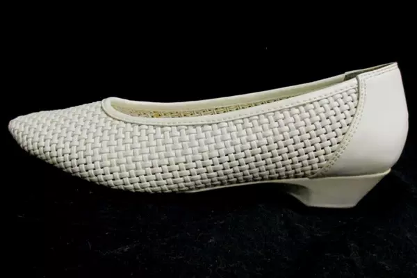 Vintage Basic Edition Dress White Woven Block Kitten Heels Women's Size 8.5W