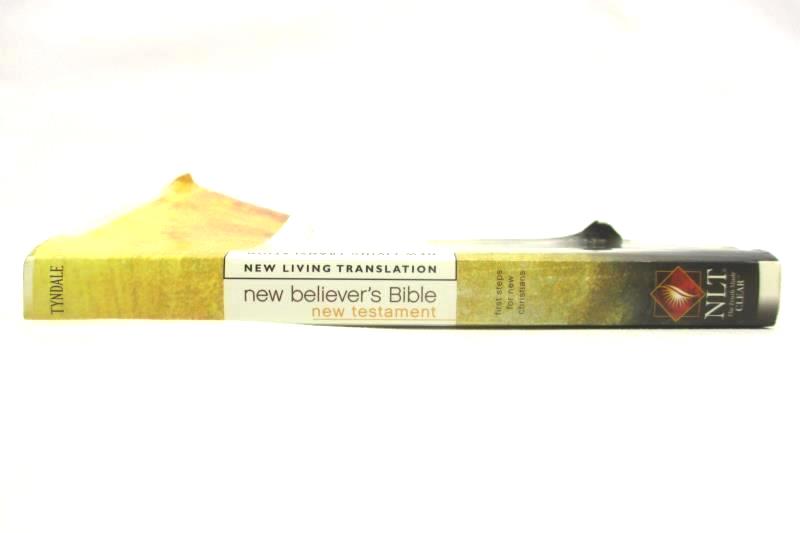 New Believers Bible New Testament NLT New Living Translation Paperback 2006