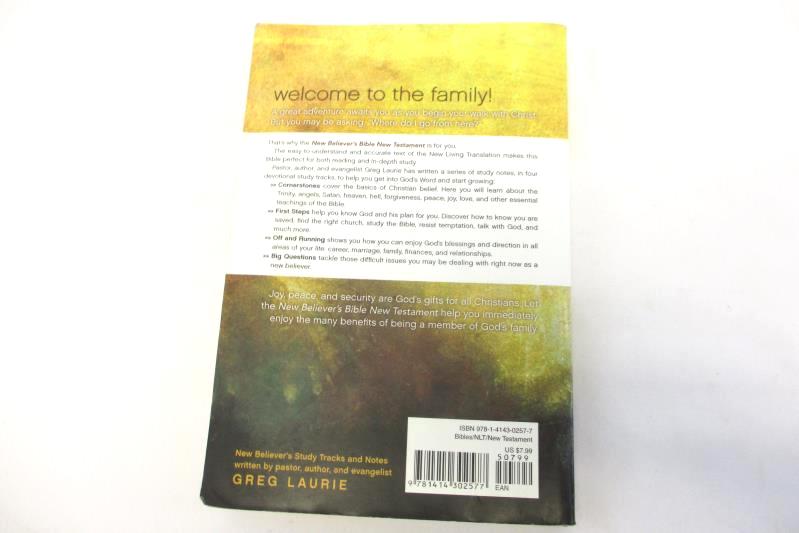 New Believers Bible New Testament NLT New Living Translation Paperback 2006