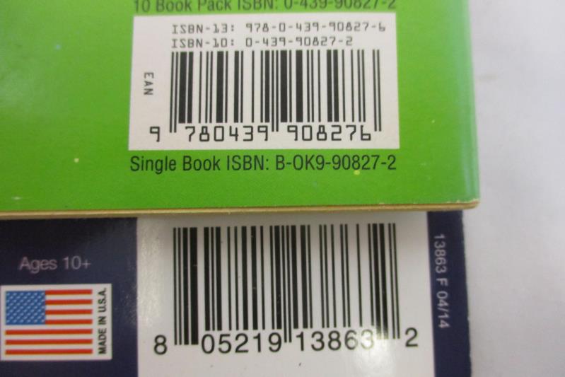 Lot of 2 Thesaurus Scholastic Pocket Websters Of The English Language Paperback