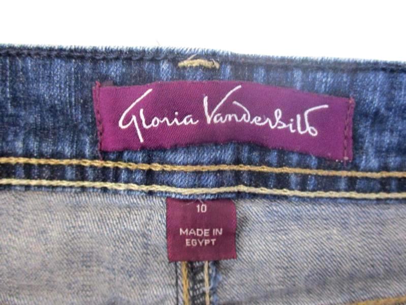 Gloria Vanderbilt Women's Size 10 Short Flare Leg Denim Jeans Button Pockets