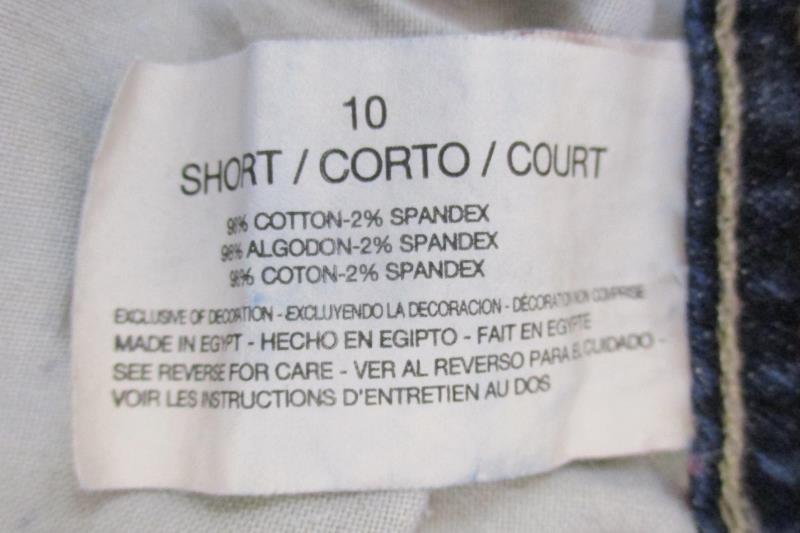 Gloria Vanderbilt Women's Size 10 Short Flare Leg Denim Jeans Button Pockets