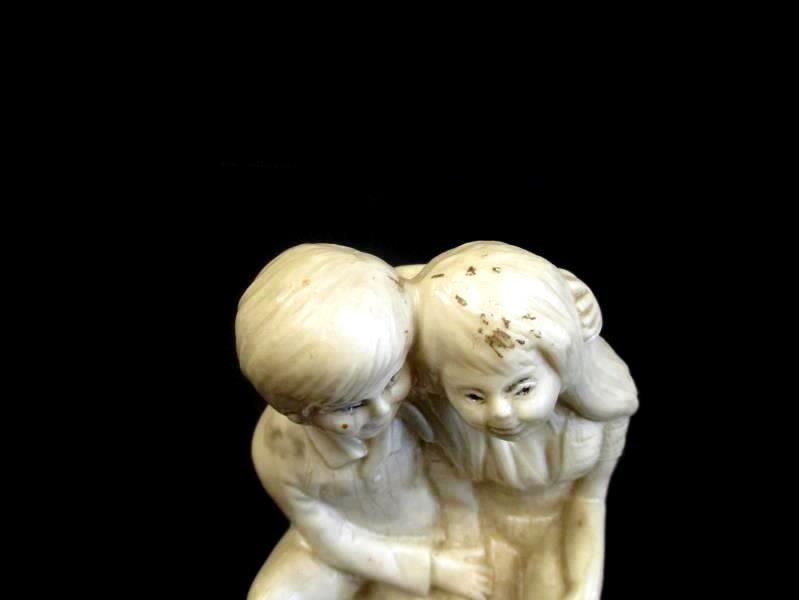 1971 Russ Berries Figurine 717 We Can Work It Out Man Woman Tree B13