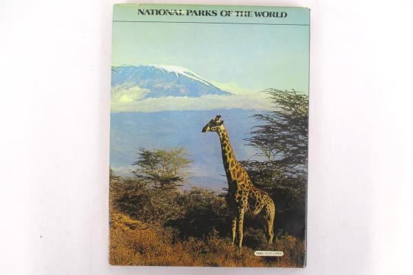 National Parks of the World in Color the World of Nature 1974 HB/DJ Italy