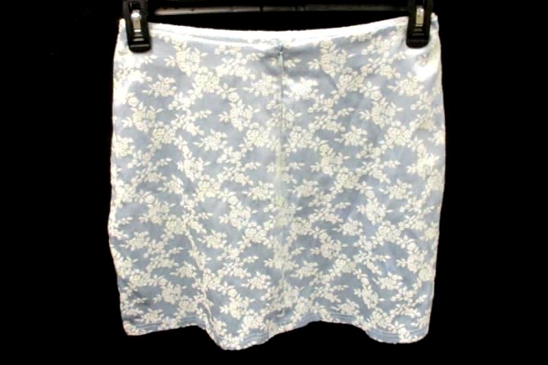 Soda Blu Mini Skirt Blue Satin White Floral Straight Zip Closure Size Medium