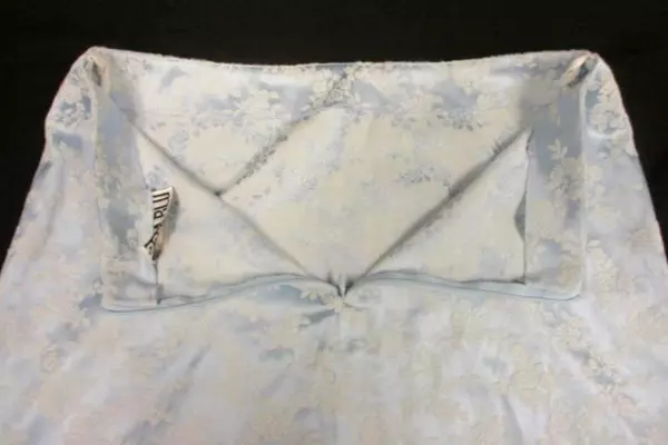 Soda Blu Mini Skirt Blue Satin White Floral Straight Zip Closure Size Medium