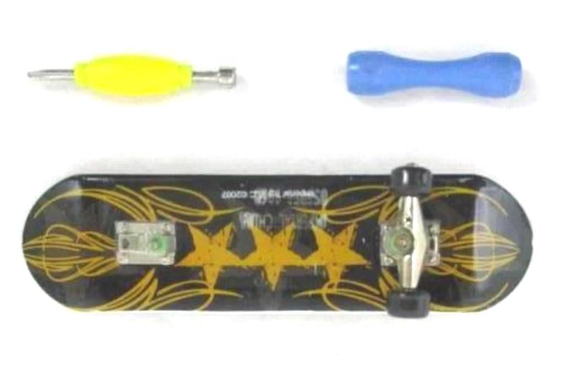 Lot of 2 Finger Skateboards With Accessories Peace & Sk8 Imperial Grip and Trick