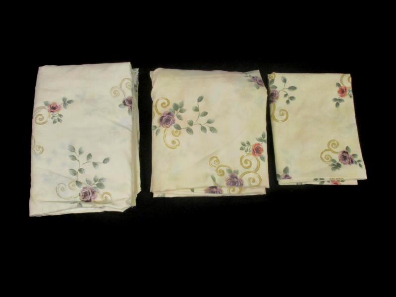JC Penney's Twin Size Sheet Set Home Collection Floral Fitted Flat Pillowcase